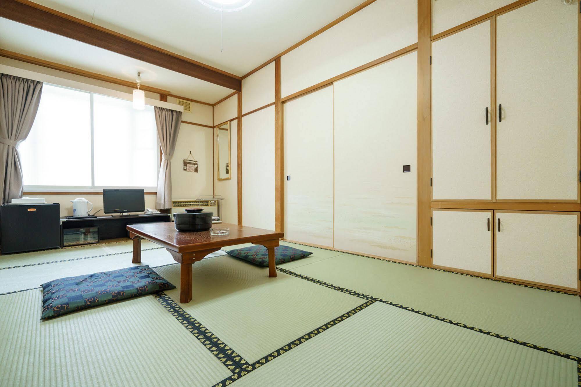 Touakarino Yado Rausu Daiichi Hotel Exteriör bild